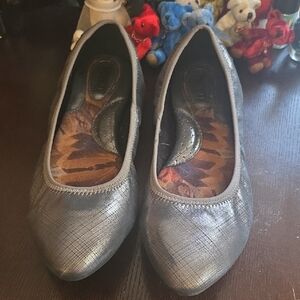 Born Women's Metallic Silver Ballet Flats